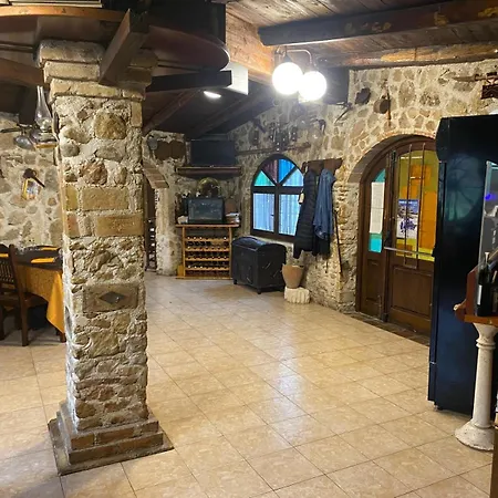 Il Rifugio Szálloda Celano